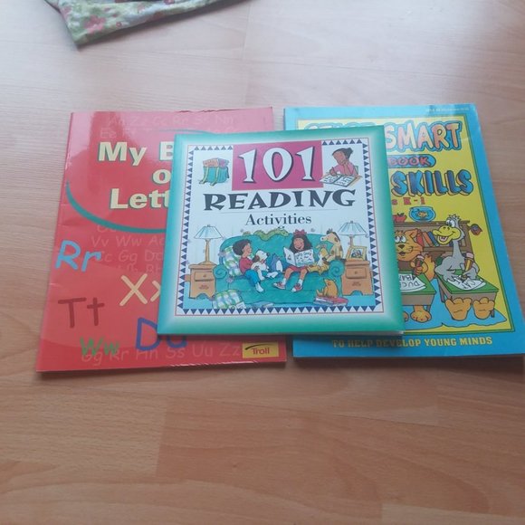 Set of 3 Learning to Read Books - Picture 1 of 7